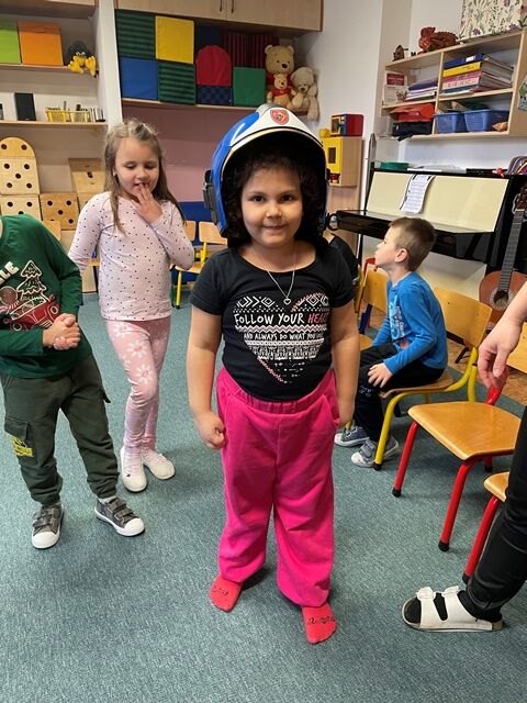 12502842-5C65-4B3D-A2B4-3387A258F904