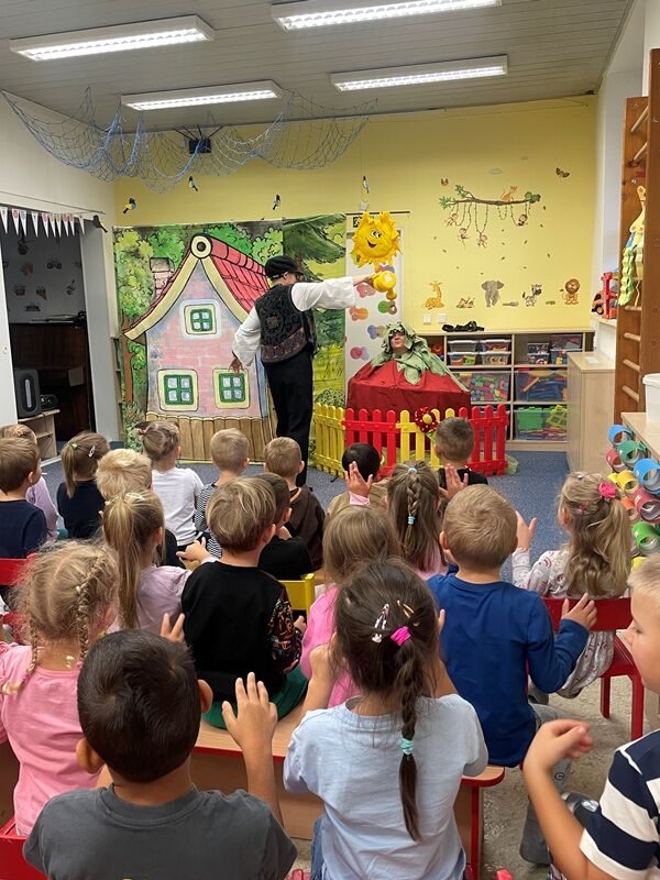 E2F3E7BE-610C-44F6-BF72-32E89E7C00EA