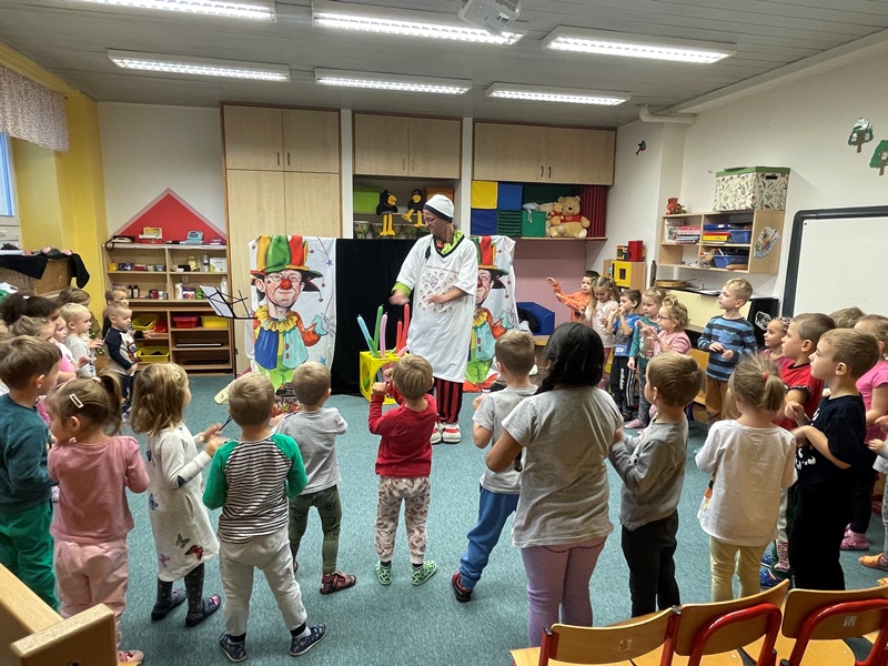 6D18E60D-0695-4324-BB77-844D78EE2359