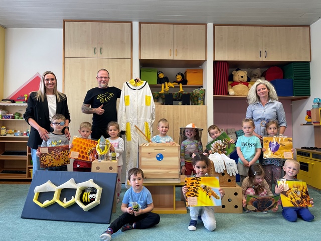 ED06B828-48B0-4FB6-B2D7-BD4A494F3AD9