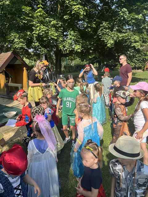 27516B38-CDB1-44B4-9BCB-7AC8997872C9